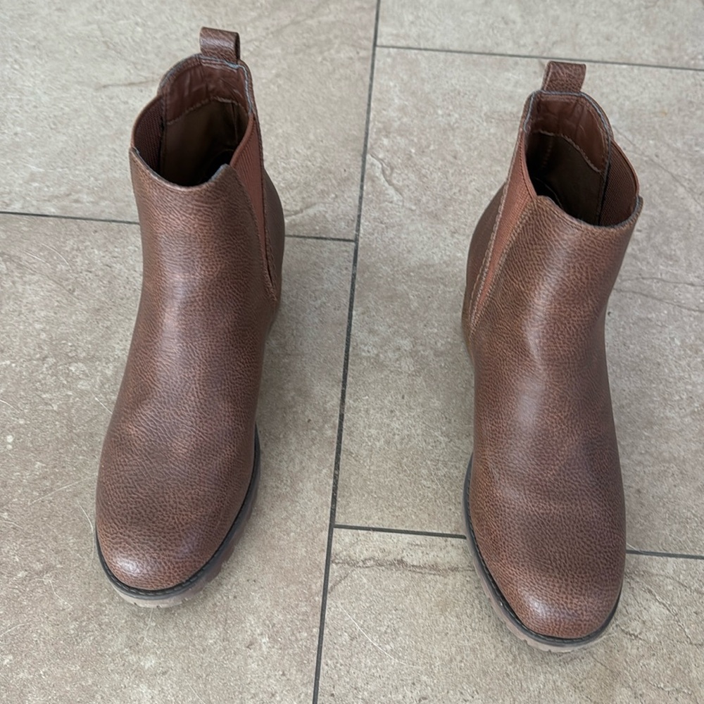 Lugger sole platform boots cognac 8 1/2